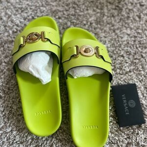 Versace medusa head green pool slides size 8 NIB